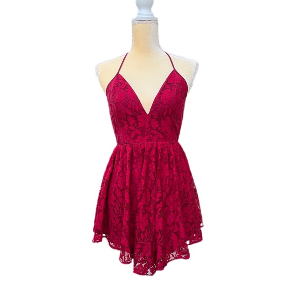 NBD Dresses & Skirts - Red Backless NBD Lace Mini Dress Sz Small